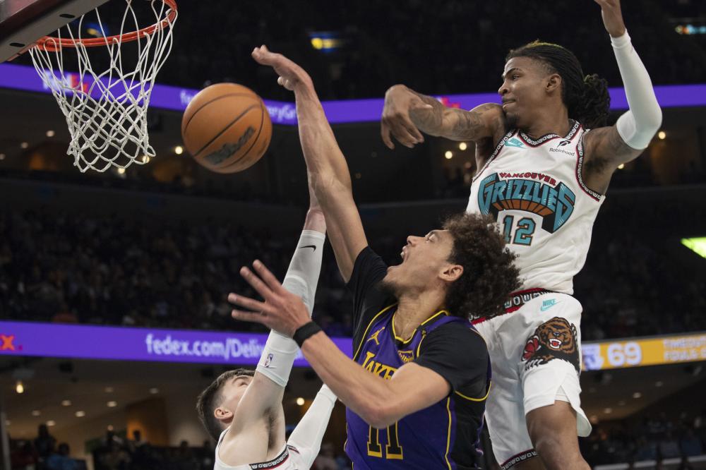 在场上保持 在场上保持