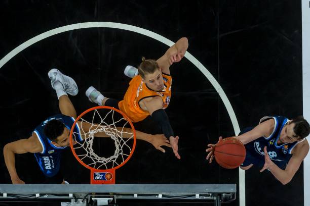 方面严谨细 方面严谨细